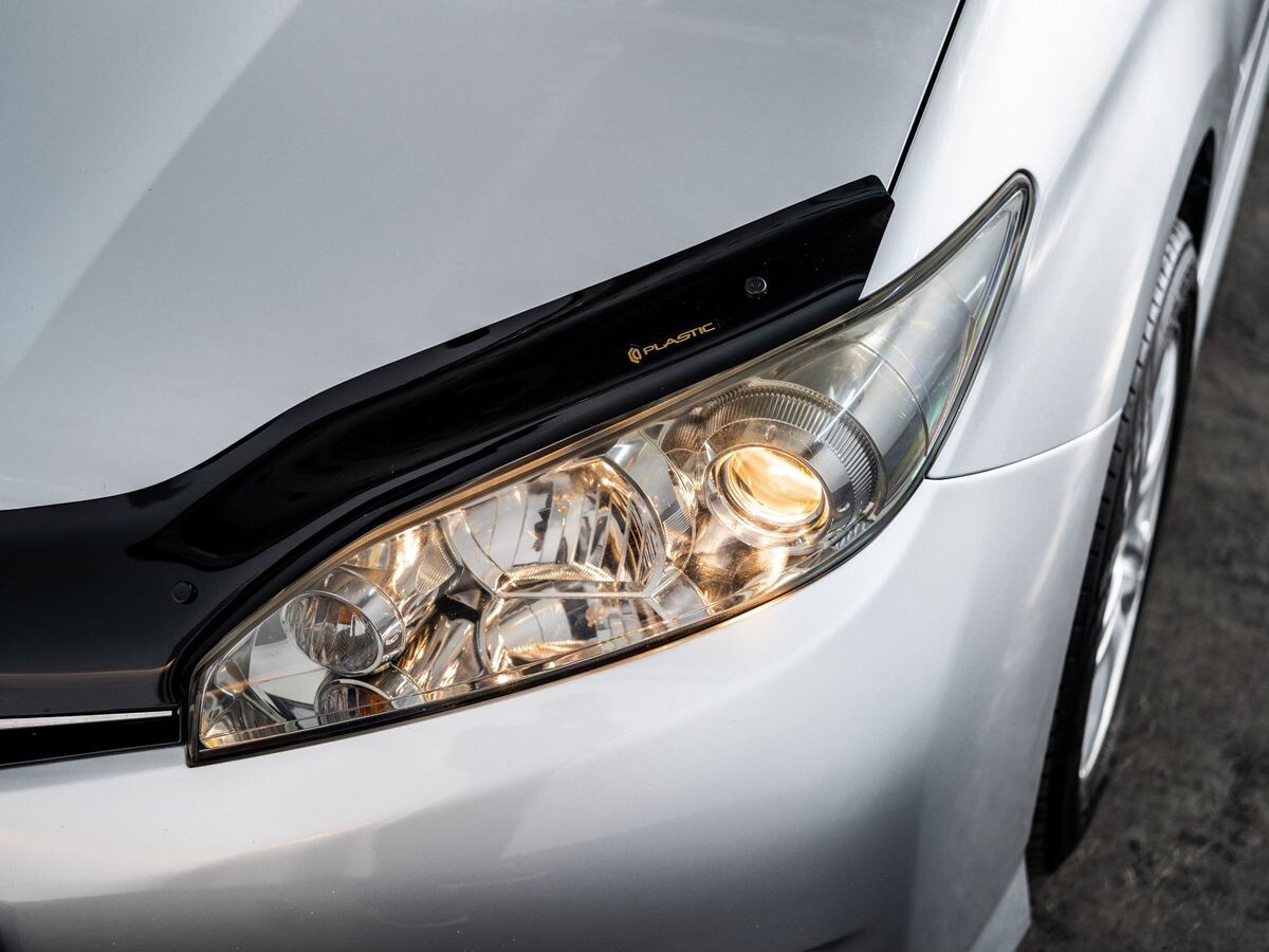 Toyota Wish 2016 - фото автомобиля