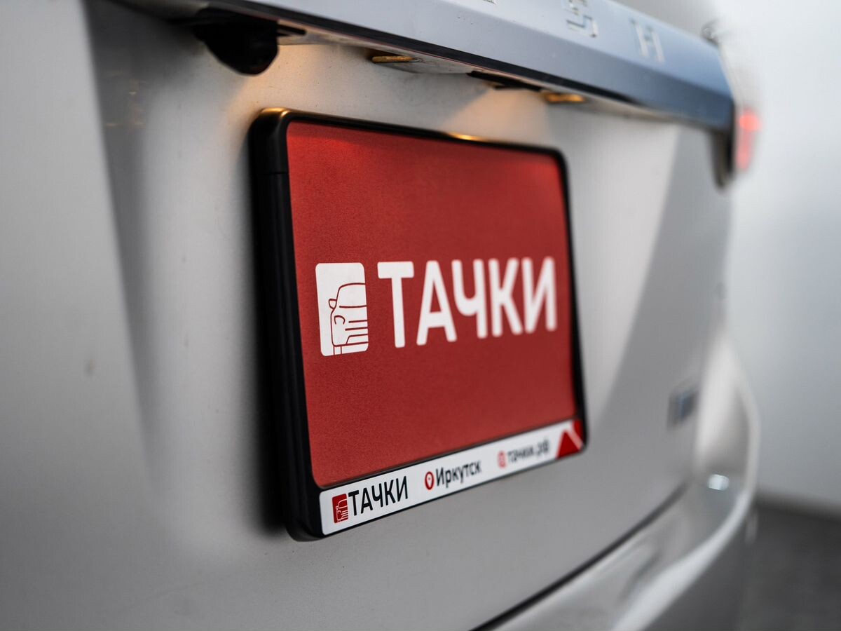 Toyota Wish 2016 - фото автомобиля