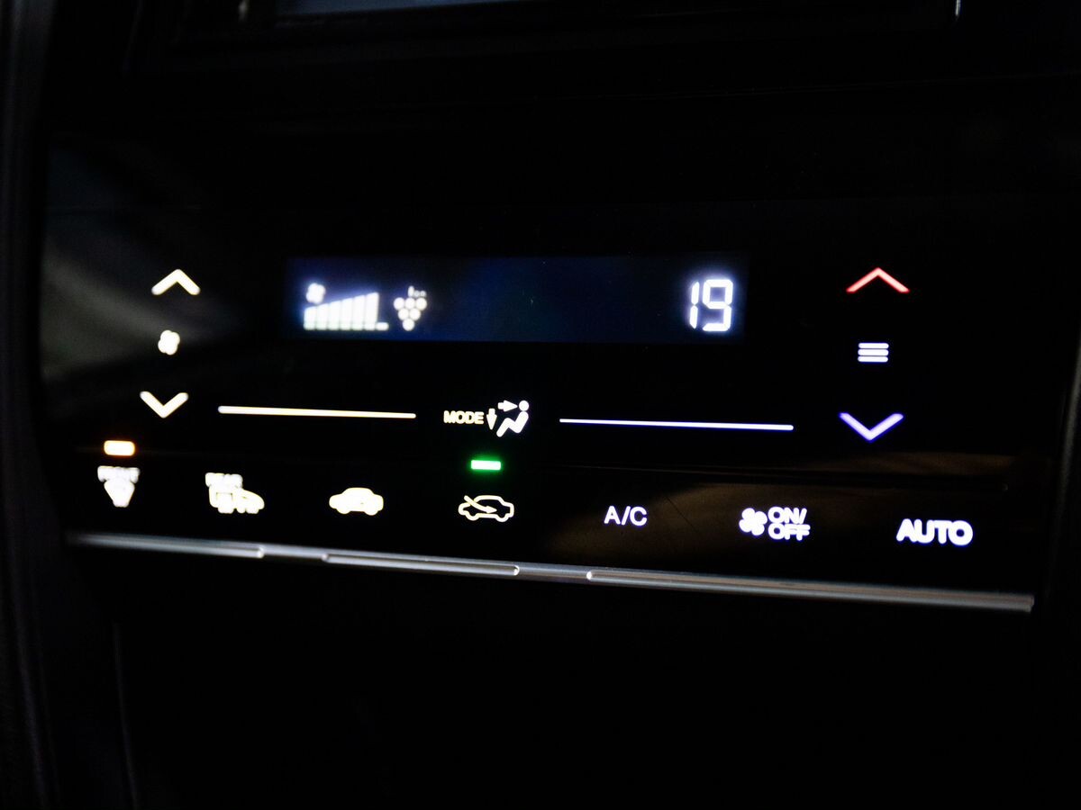 Honda Shuttle 2016 - фото автомобиля