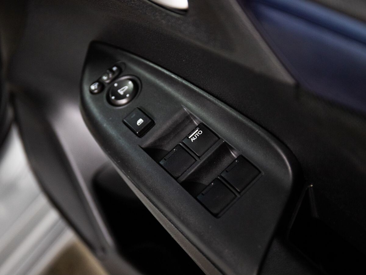 Honda Shuttle 2016 - фото автомобиля