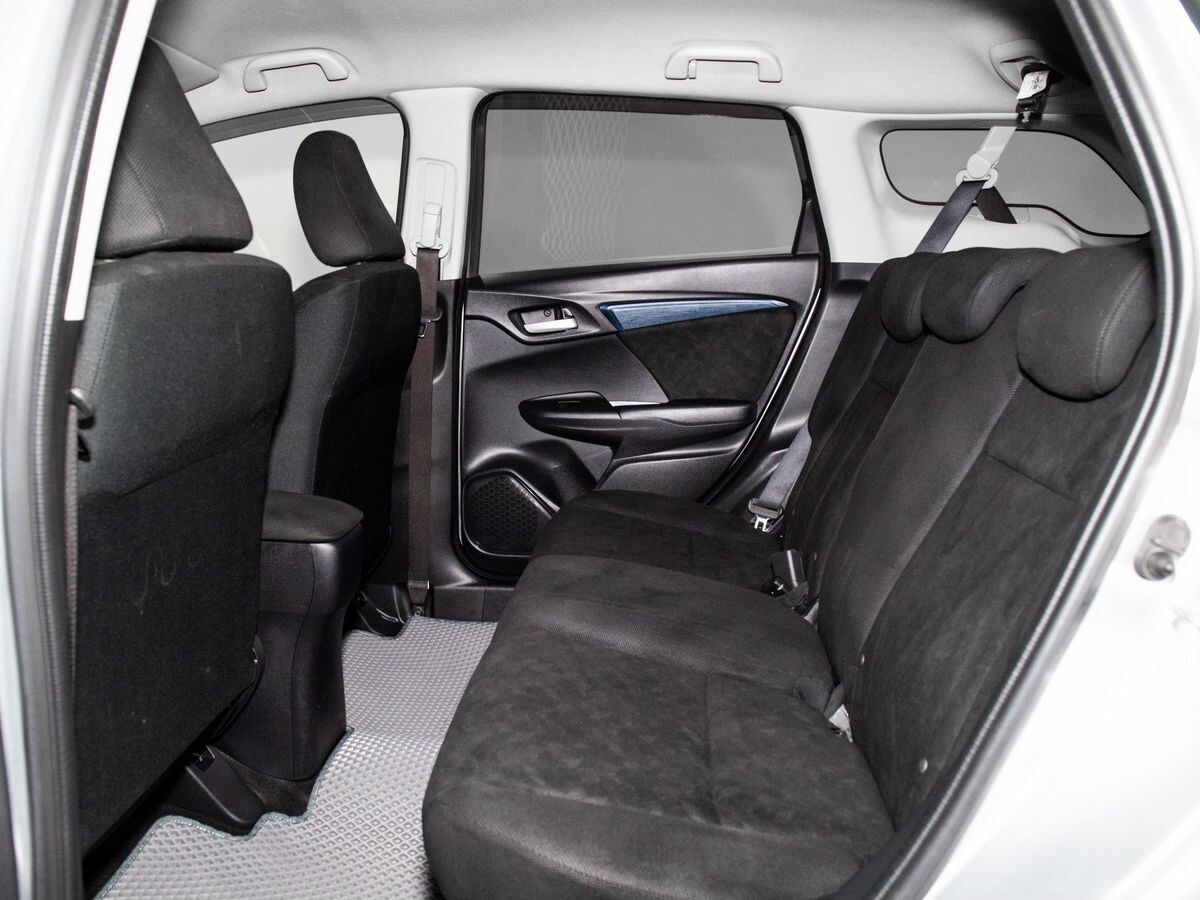 Honda Shuttle 2016 - фото автомобиля