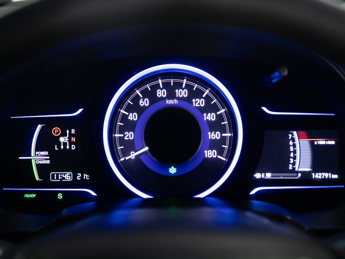 Honda Shuttle 2016 - фото автомобиля