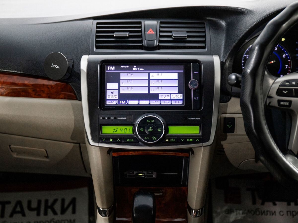 Toyota Premio 2014 - фото автомобиля