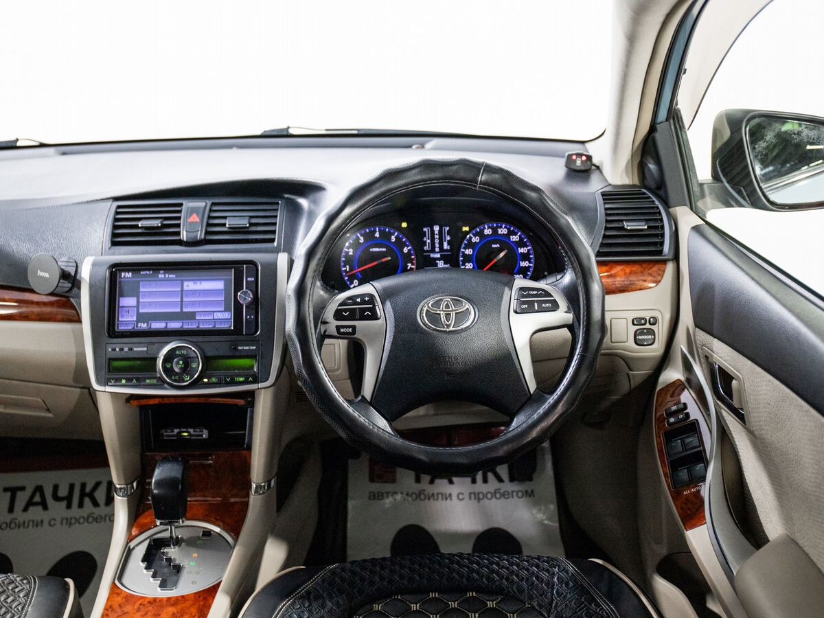 Toyota Premio 2014 - фото автомобиля