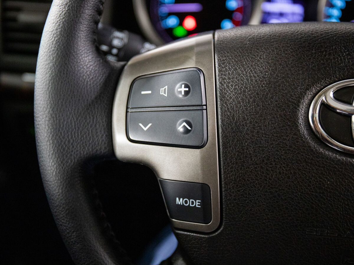 Toyota Land Cruiser 2008 - фото автомобиля