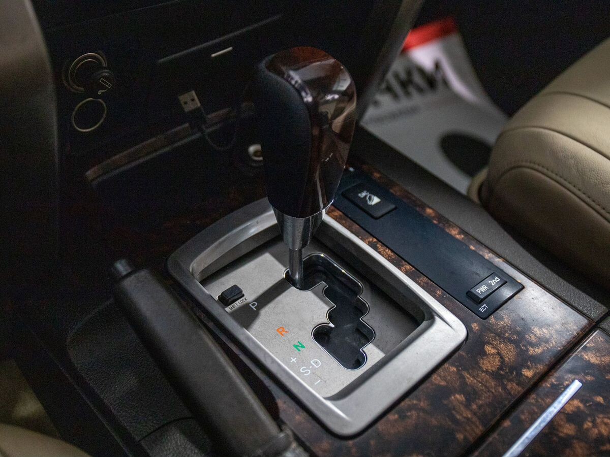 Toyota Land Cruiser 2008 - фото автомобиля