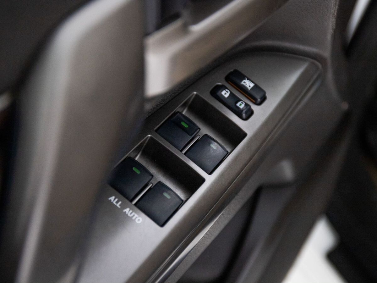 Toyota Land Cruiser 2008 - фото автомобиля