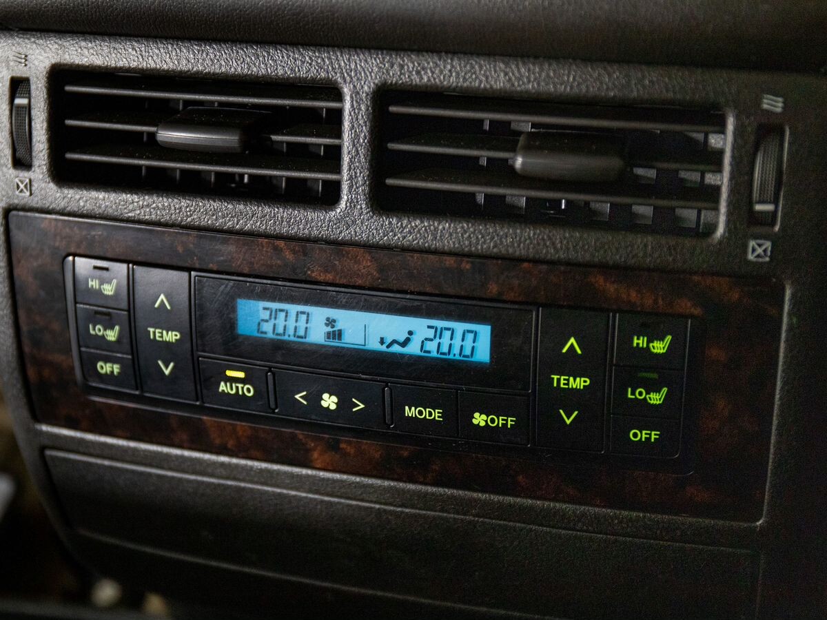 Toyota Land Cruiser 2008 - фото автомобиля