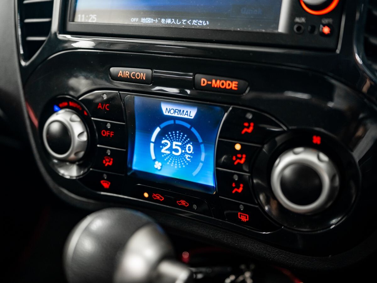 Nissan Juke 2012 - фото автомобиля