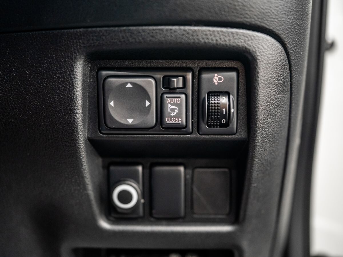 Nissan Juke 2012 - фото автомобиля