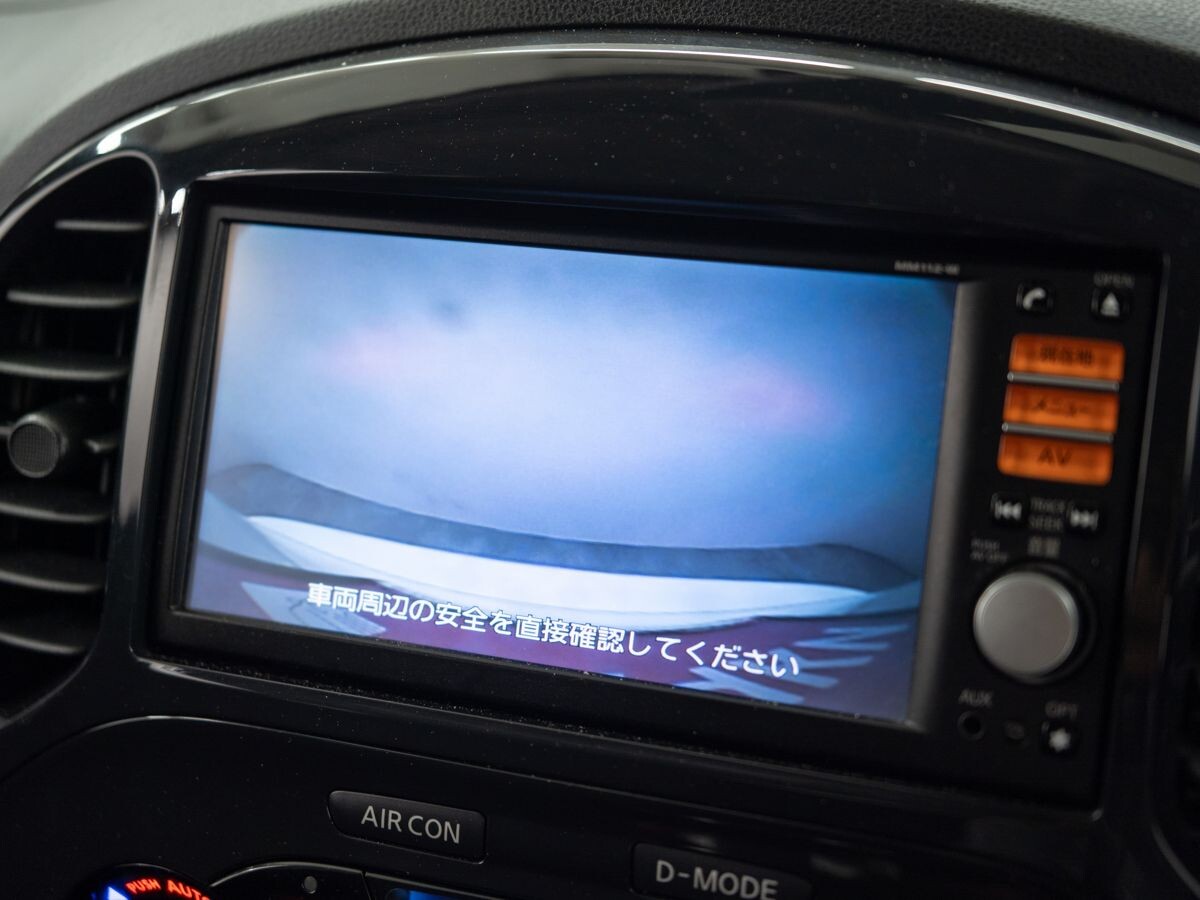 Nissan Juke 2012 - фото автомобиля