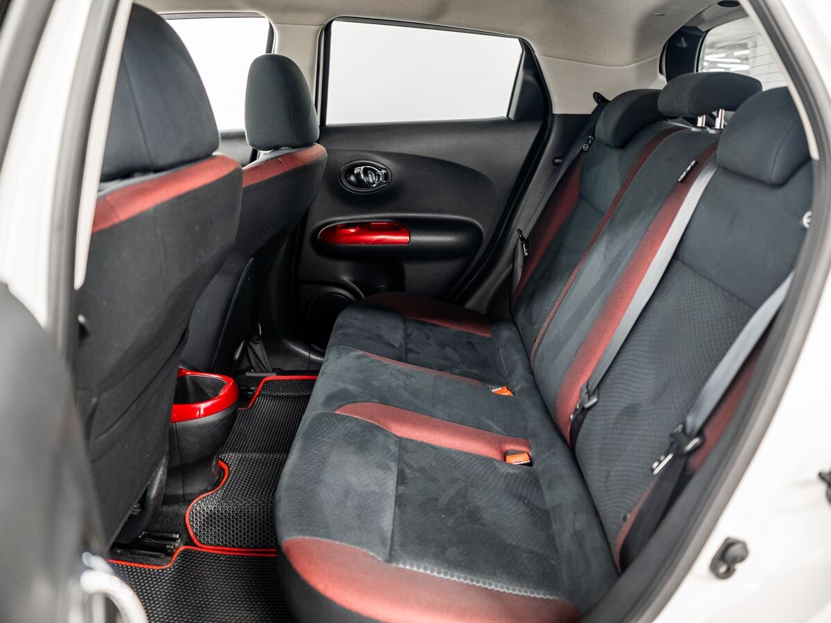 Nissan Juke 2012 - фото автомобиля