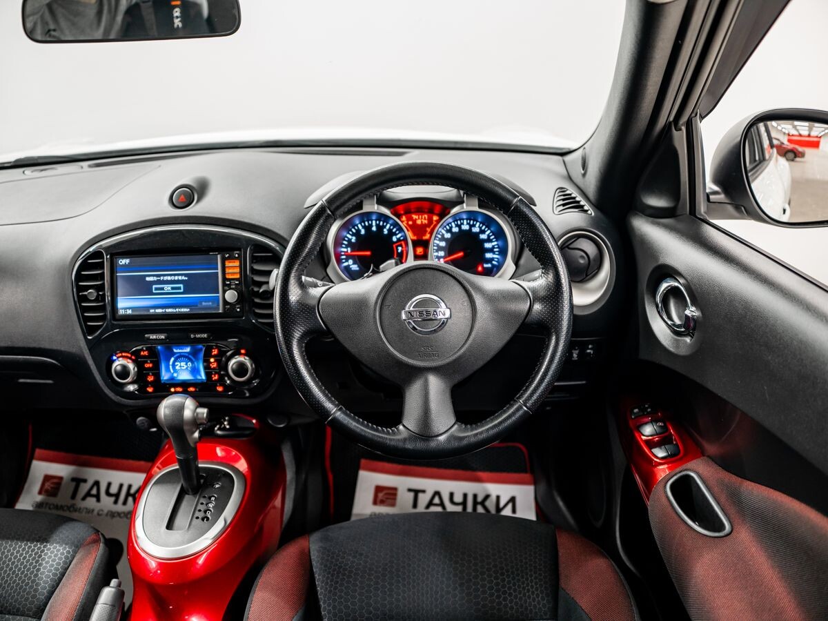 Nissan Juke 2012 - фото автомобиля