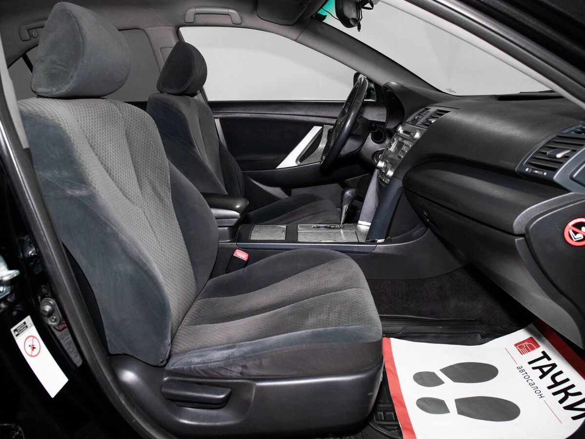 Toyota Camry 2006 - фото автомобиля