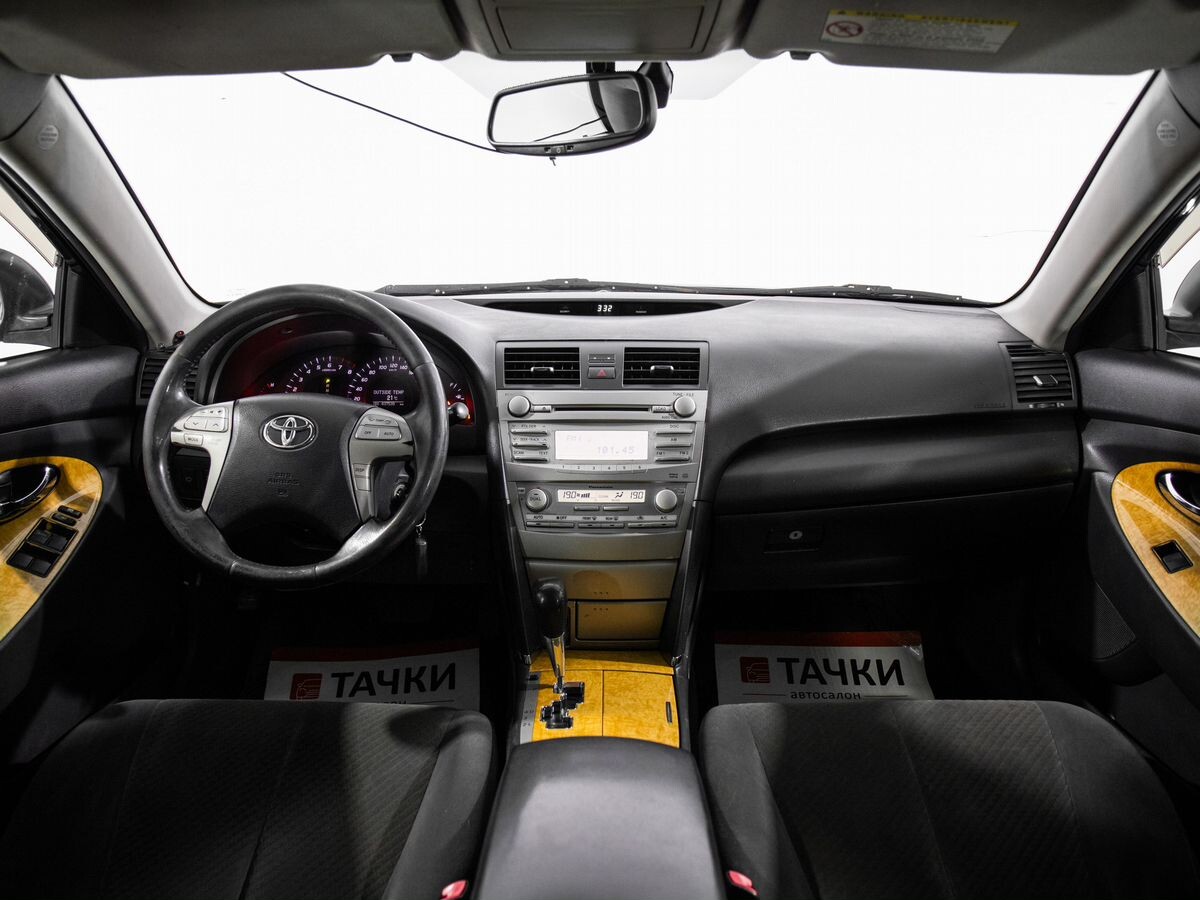 Toyota Camry 2006 - фото автомобиля