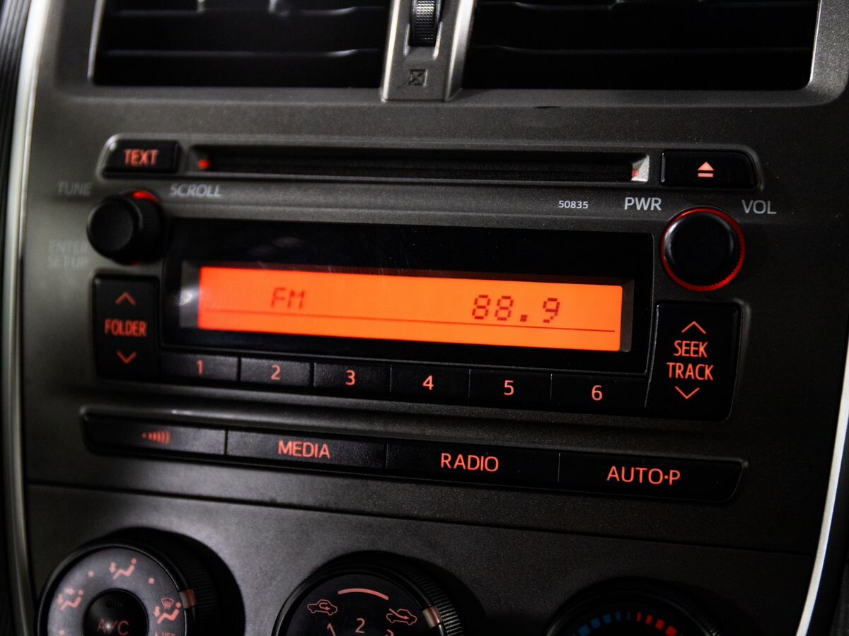 Toyota Ractis 2012 - фото автомобиля