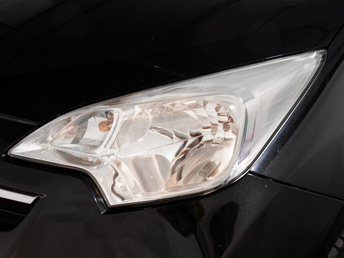 Toyota Ractis 2012 - фото автомобиля