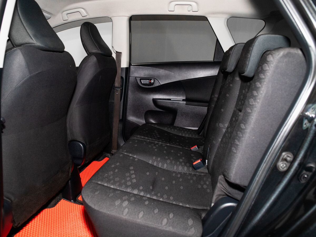 Toyota Ractis 2012 - фото автомобиля