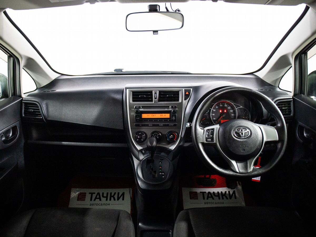 Toyota Ractis 2012 - фото автомобиля