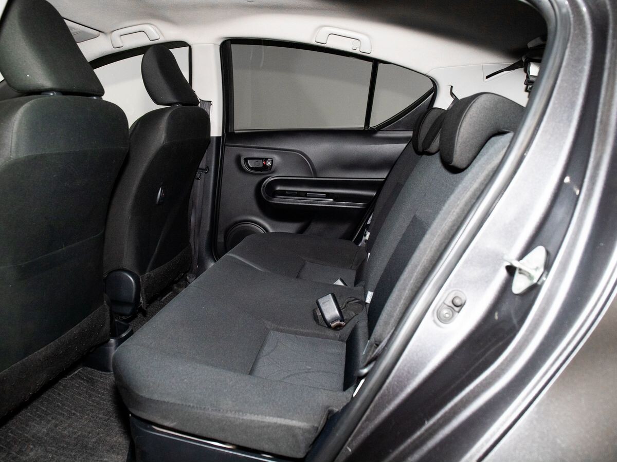 Toyota Aqua 2018 - фото автомобиля