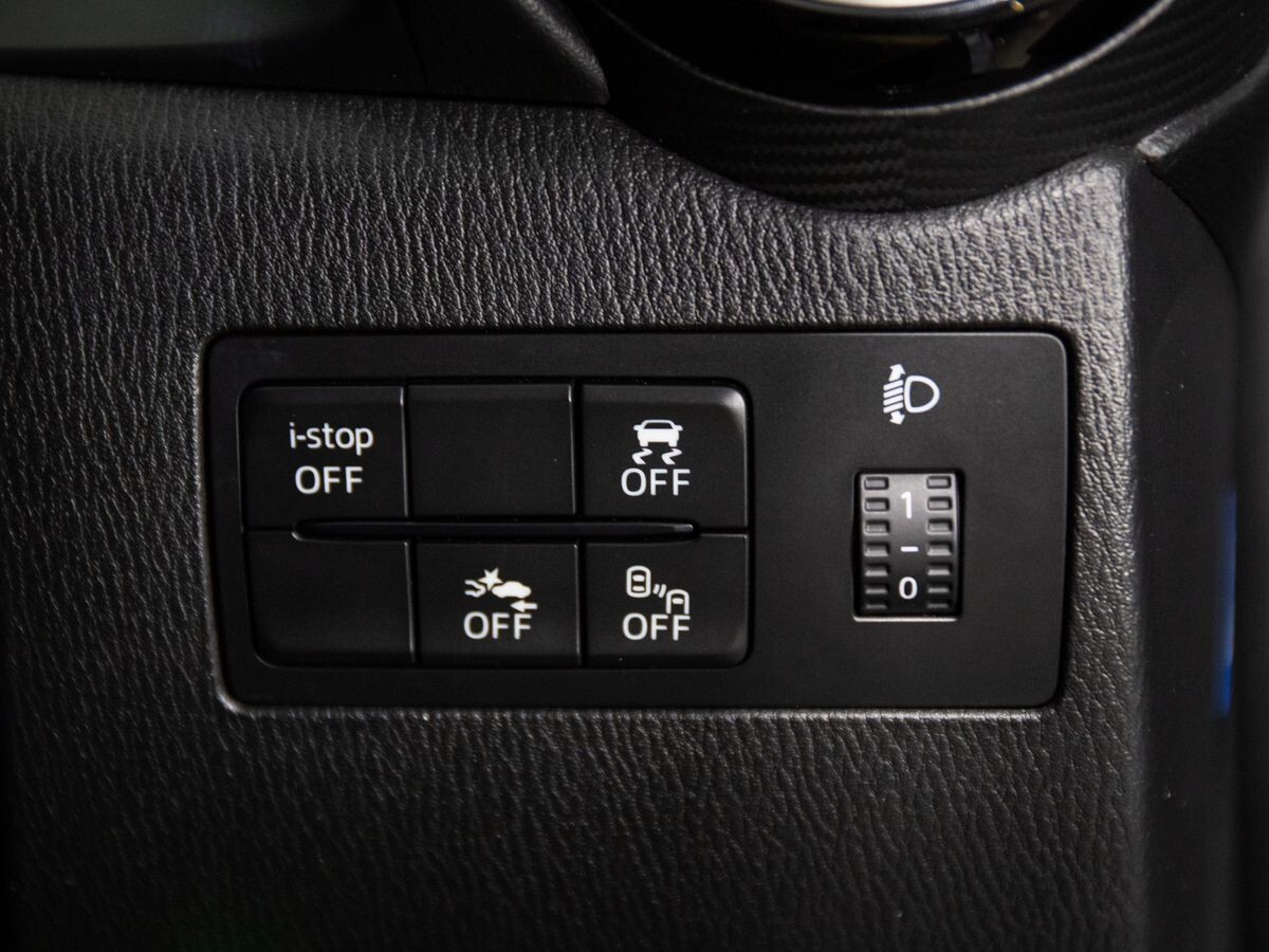 Mazda Demio 2017 - фото автомобиля