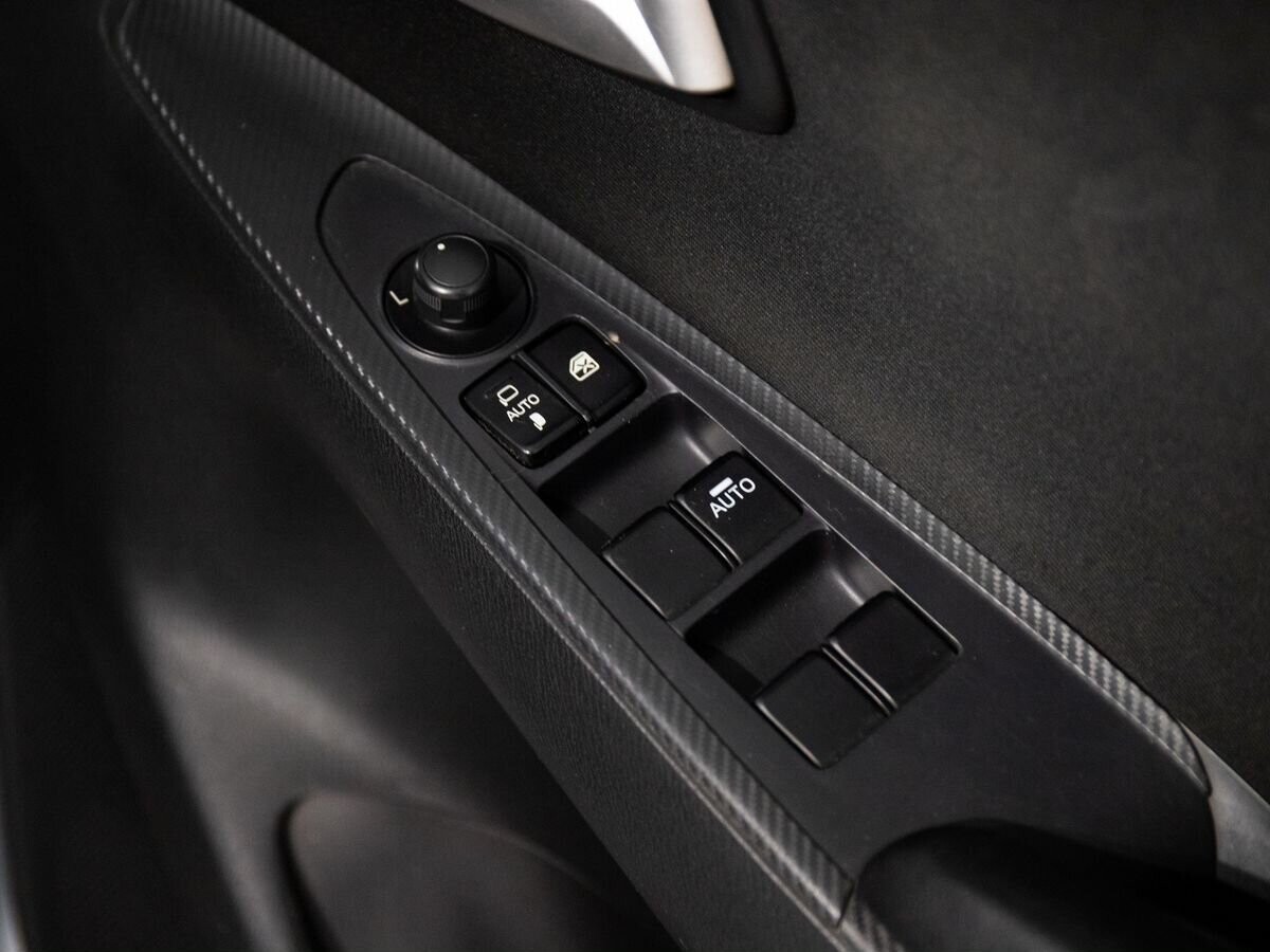 Mazda Demio 2017 - фото автомобиля