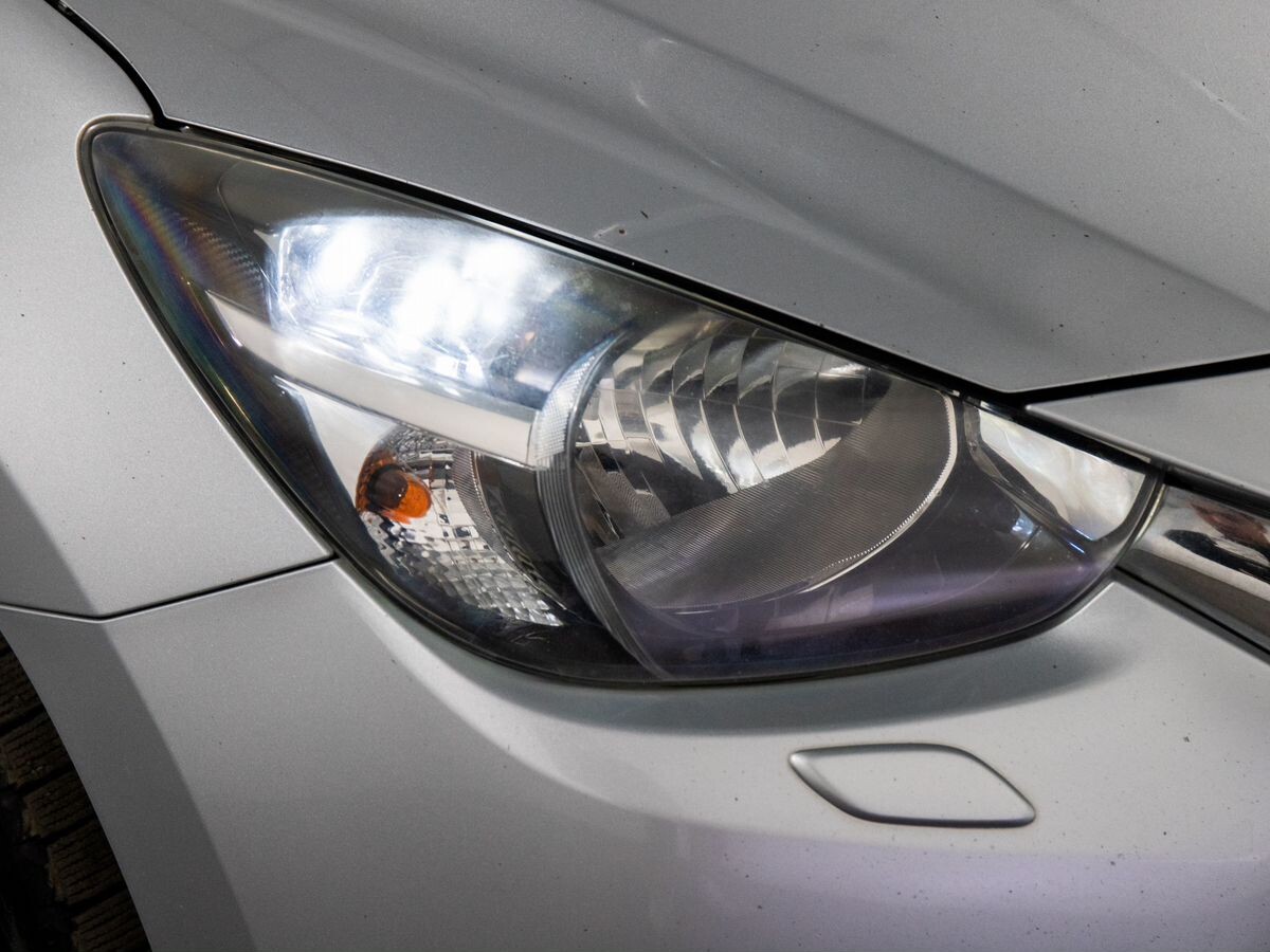 Mazda Demio 2017 - фото автомобиля