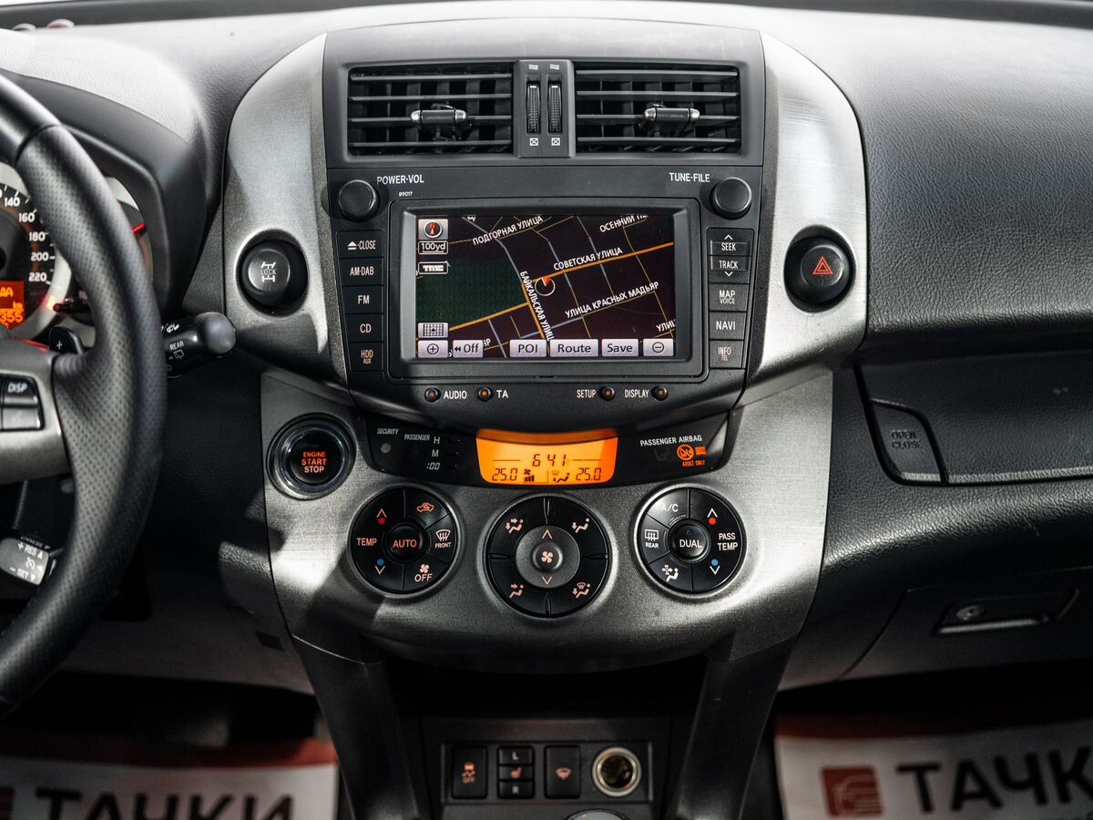 Toyota RAV4 2011 - фото автомобиля