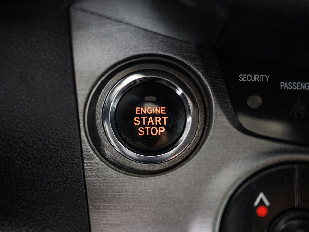 Toyota RAV4 2011 - фото автомобиля