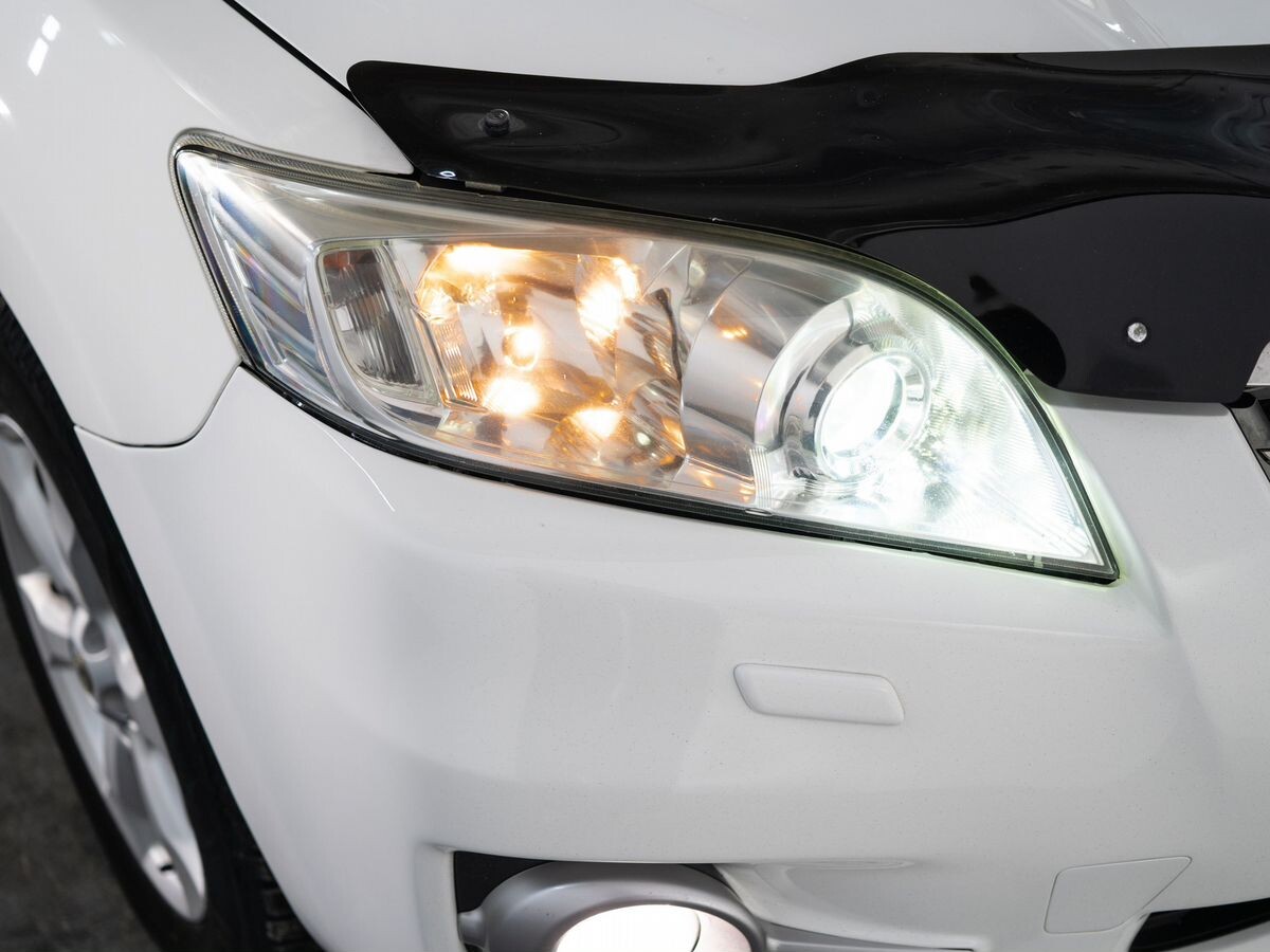 Toyota RAV4 2011 - фото автомобиля