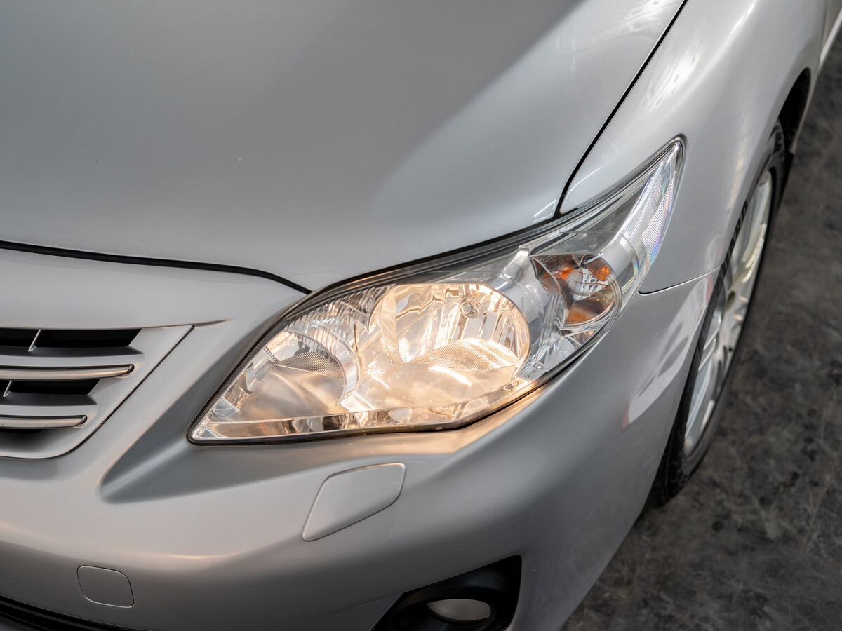 Toyota Corolla 2011 - фото автомобиля