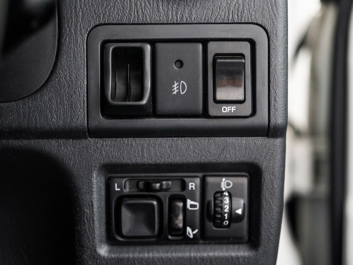 Suzuki Jimny 2013 - фото автомобиля