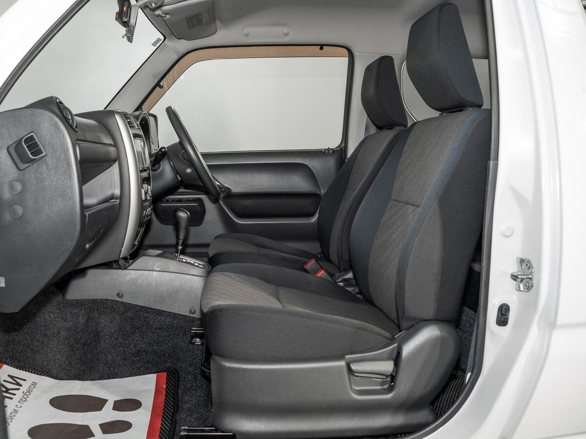 Suzuki Jimny 2013 - фото автомобиля