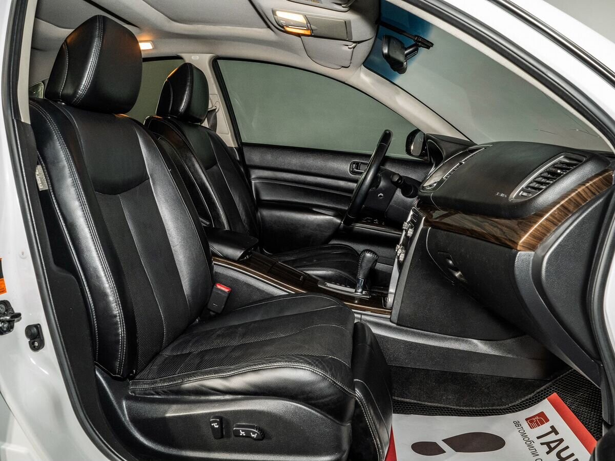 Nissan Teana 2012 - фото автомобиля