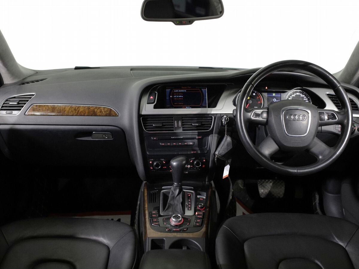 Audi A4 2009 - фото автомобиля