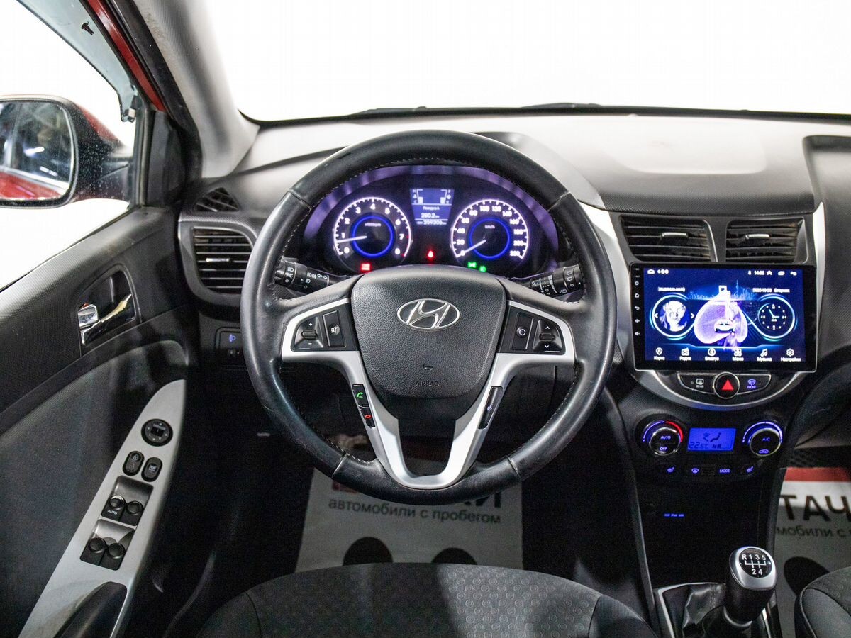 Hyundai Solaris 2012 - фото автомобиля