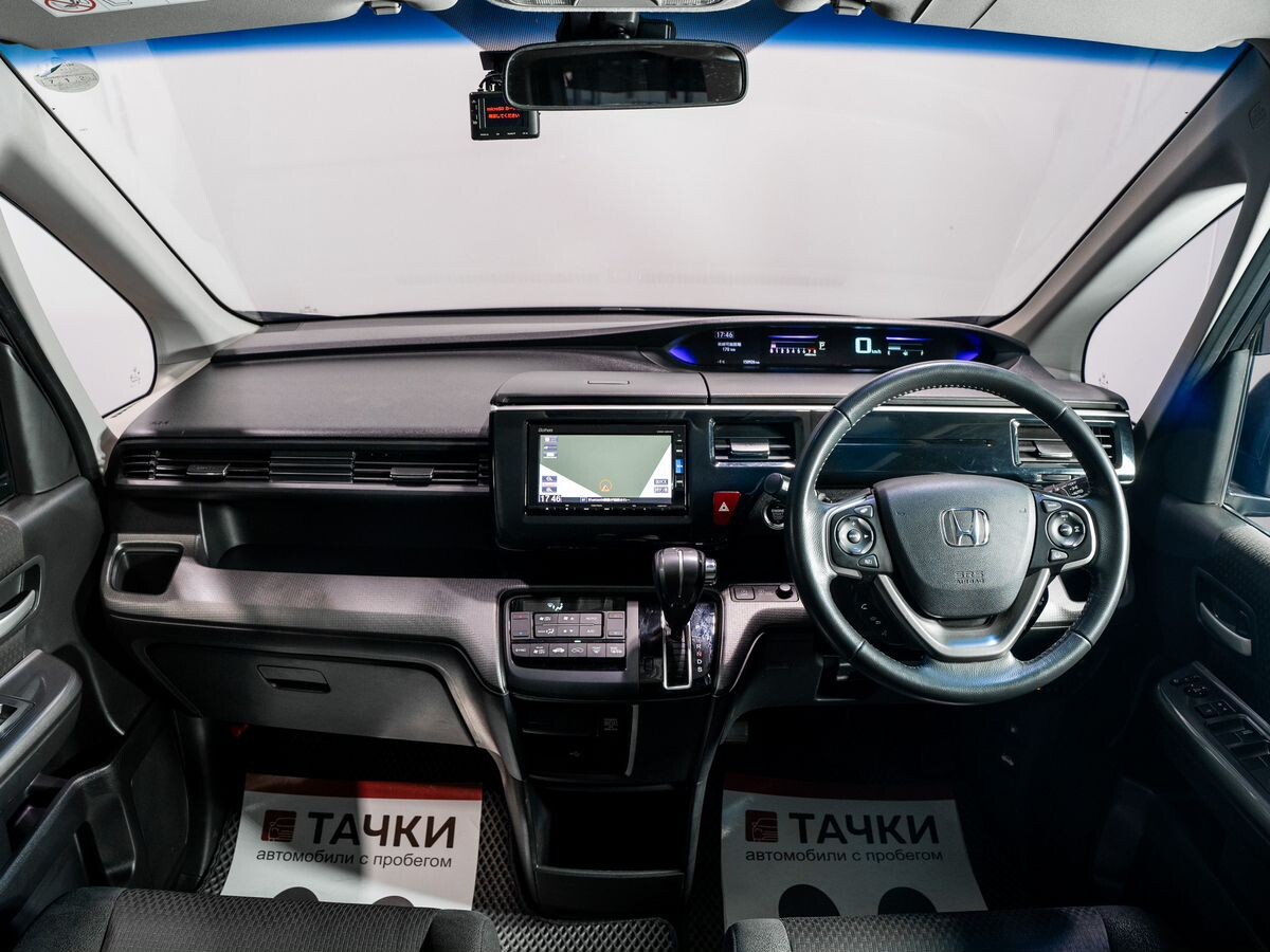 Honda Stepwgn 2017 - фото автомобиля