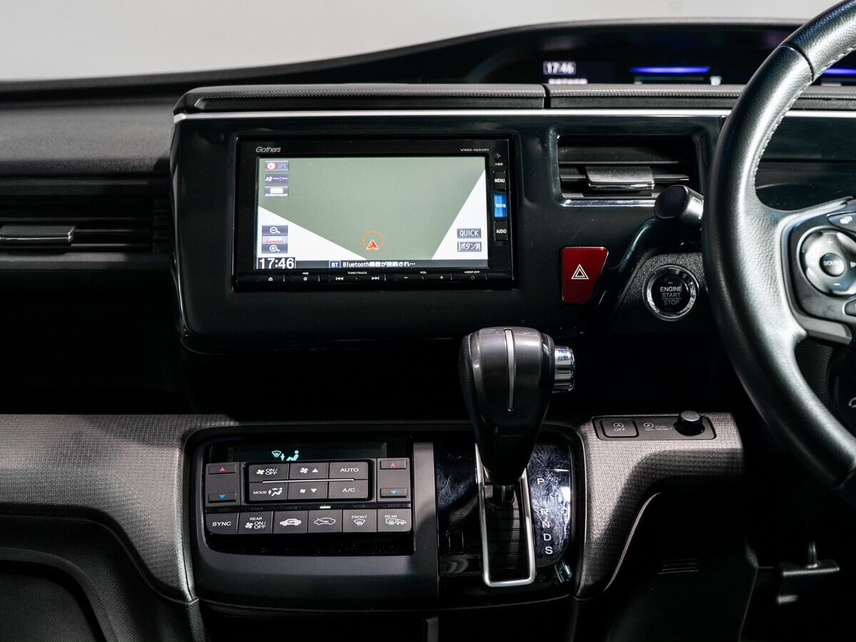 Honda Stepwgn 2017 - фото автомобиля