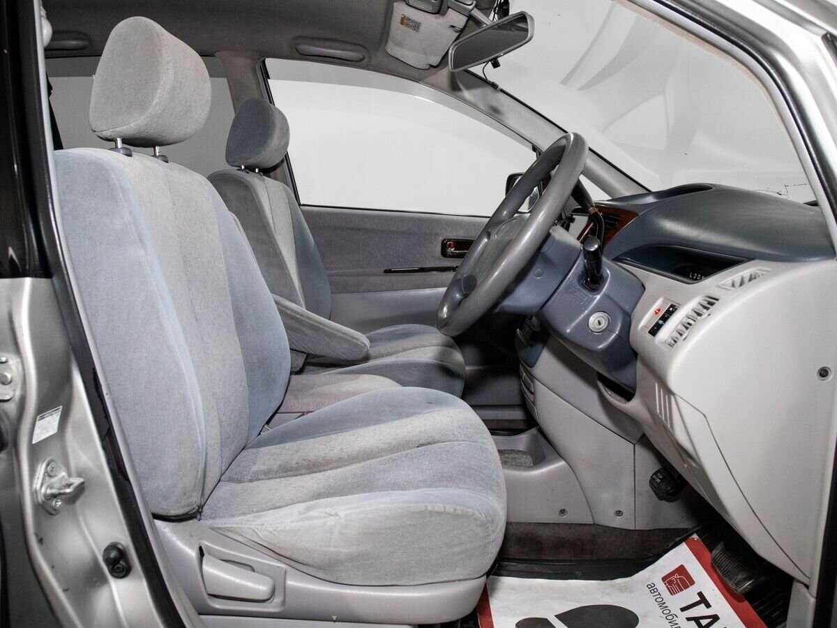 Toyota Nadia 1998 - фото автомобиля