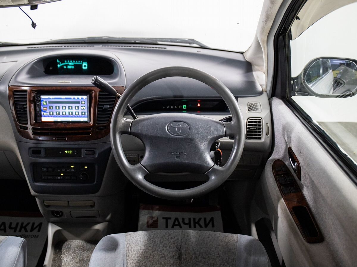 Toyota Nadia 1998 - фото автомобиля