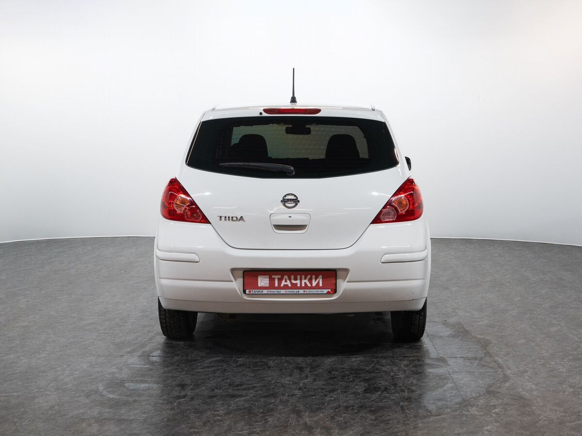 Nissan Tiida 2011 - фото автомобиля