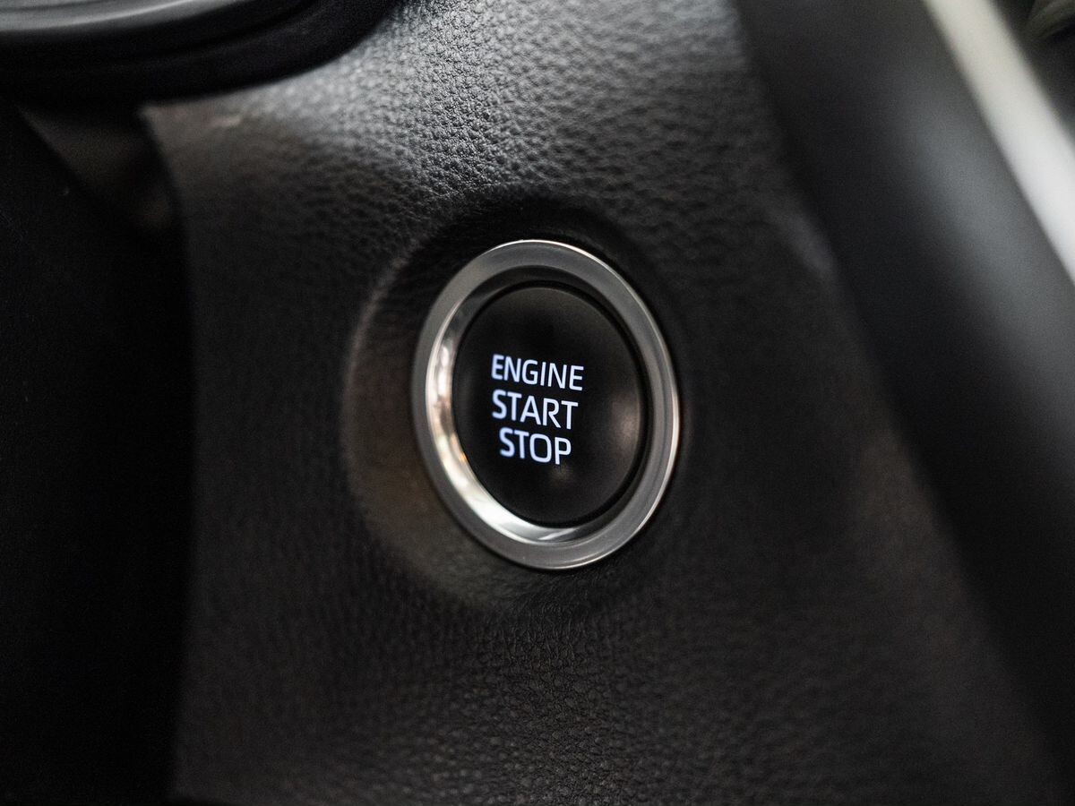 Toyota Corolla 2021 - фото автомобиля