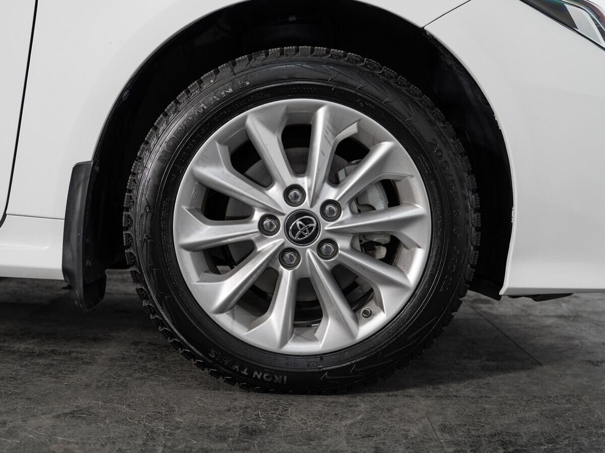 Toyota Corolla 2021 - фото автомобиля