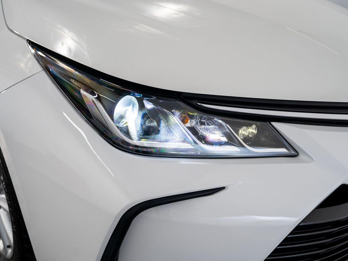 Toyota Corolla 2021 - фото автомобиля