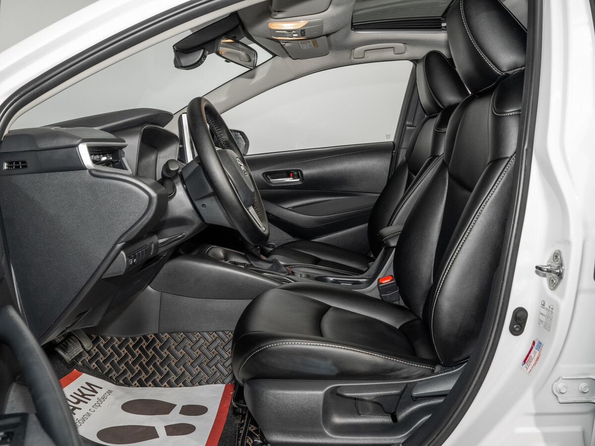 Toyota Corolla 2021 - фото автомобиля