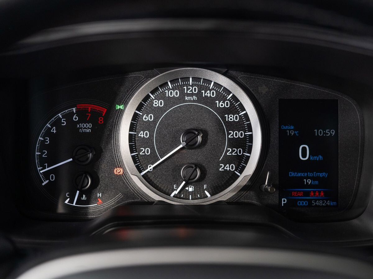 Toyota Corolla 2021 - фото автомобиля