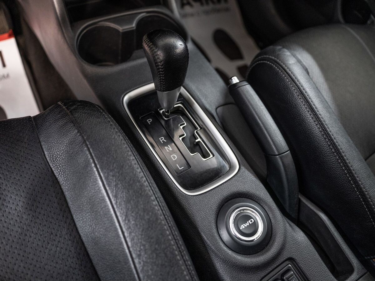 Mitsubishi Outlander 2012 - фото автомобиля