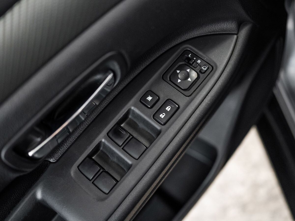 Mitsubishi Outlander 2012 - фото автомобиля