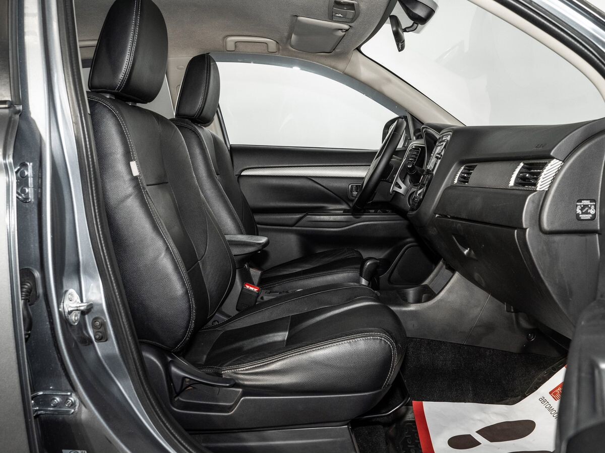 Mitsubishi Outlander 2012 - фото автомобиля