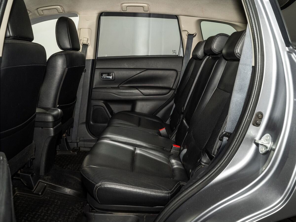 Mitsubishi Outlander 2012 - фото автомобиля